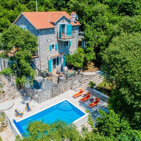 Villa Toscana With A Pool Tivat Exteriör bild