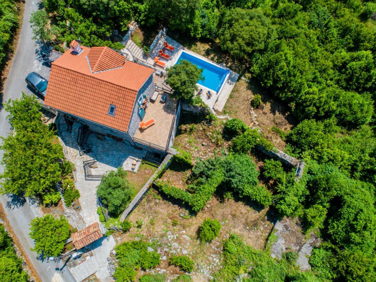 Villa Toscana With A Pool Tivat Exteriör bild
