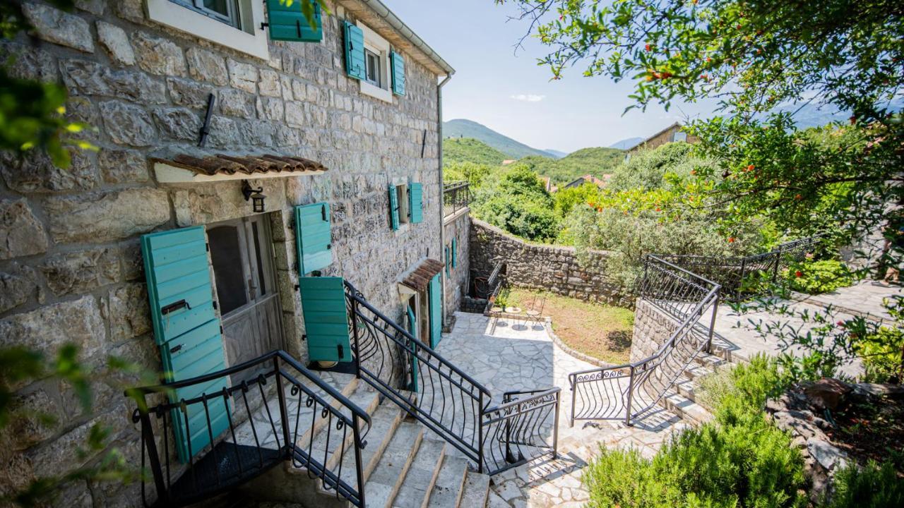 Villa Toscana With A Pool Tivat Exteriör bild