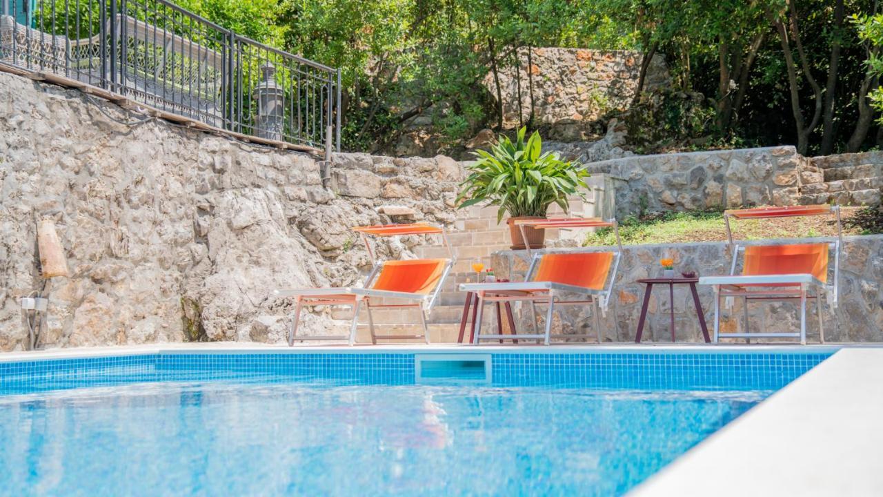 Villa Toscana With A Pool Tivat Exteriör bild